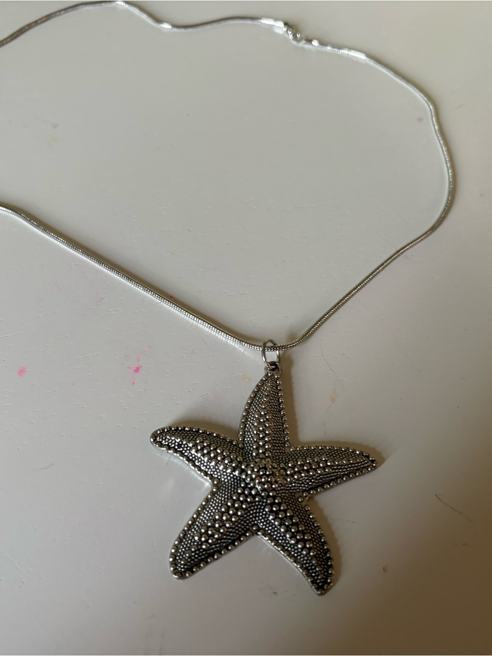 Large Starfish Pendant Snake chain Necklace - Silver Tone